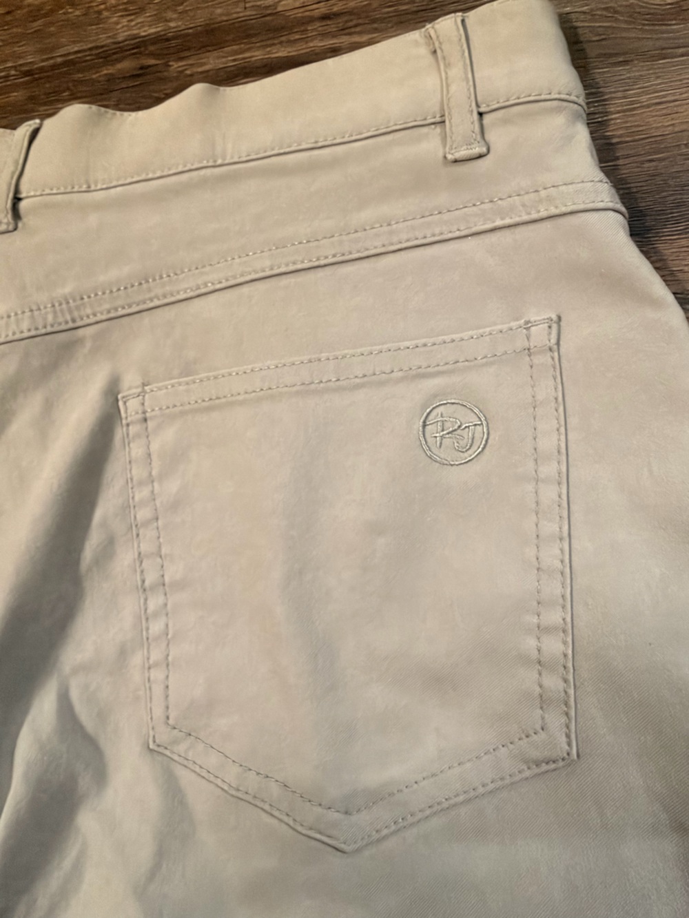 UR Rebel Gray/Beige Cropped Pants for Women - Picture 5 of 6